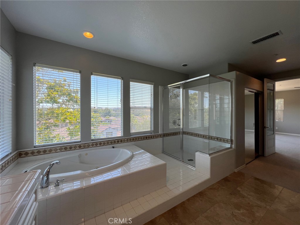 MLS #OC25273280 image #32