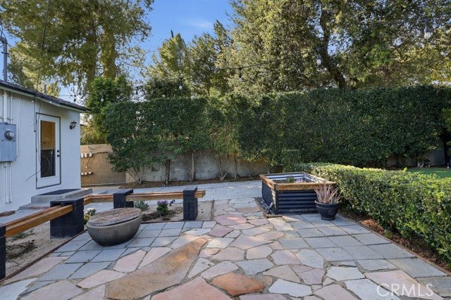 Detail Gallery Image 39 of 54 For 16937 Hartland, Lake Balboa,  CA 91406 - 2 Beds | 2 Baths