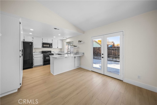 Detail Gallery Image 11 of 28 For 43909 Estrella, Lancaster,  CA 93535 - 5 Beds | 2 Baths