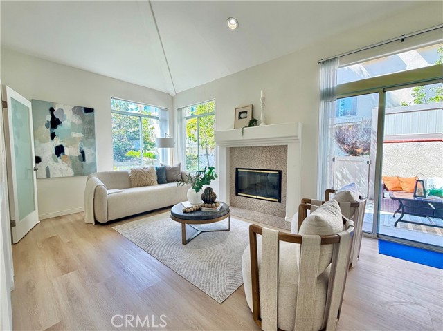 Detail Gallery Image 7 of 35 For 4489 Spencer #112,  Torrance,  CA 90503 - 4 Beds | 3 Baths