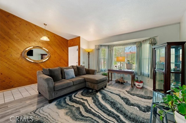 Detail Gallery Image 5 of 21 For 24321 24321 Rimview Rd Rimview Rd, Moreno Valley,  CA 92557 - 4 Beds | 2 Baths