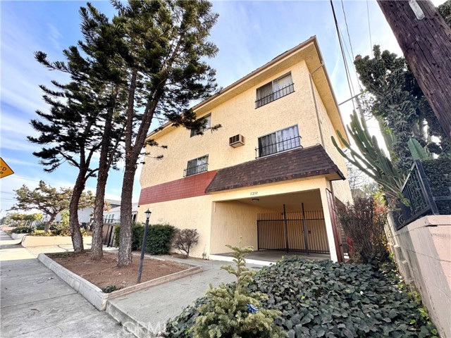 1239 Beach Street, Montebello, California 90640, ,Commercial Sale,For Sale,1239 Beach Street,CRAR24193174