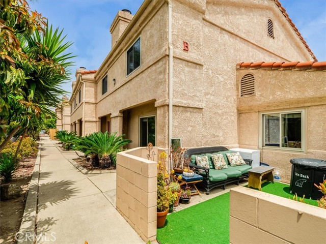 60 Casa Street, San Luis Obispo CA: https://media.crmls.org/medias/0169851b-fcc9-4f40-b0a0-62b6f305f700.jpg