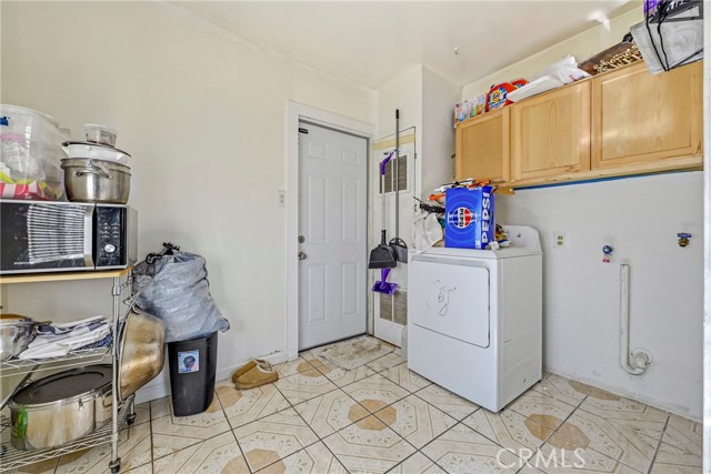 Detail Gallery Image 21 of 39 For 1054 W 24th, Merced,  CA 95340 - 3 Beds | 1 Baths