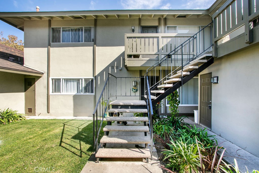 MLS #OC25251189 image #3