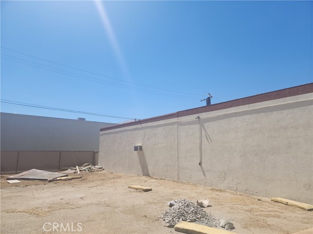 206 W Oldfield Street, Lancaster, California 93534, ,Commercial Sale,For Sale,206 W Oldfield Street,CRSR24185248