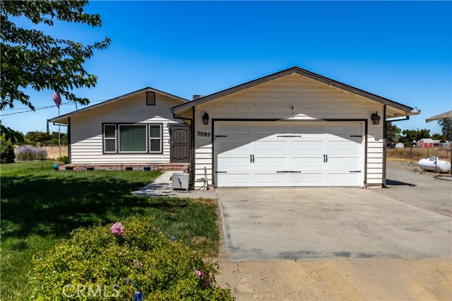 5095 Whispering Oak Way, Paso Robles CA: https://media.crmls.org/medias/016a4eef-c774-48eb-a2e8-c73abe29e594.jpg