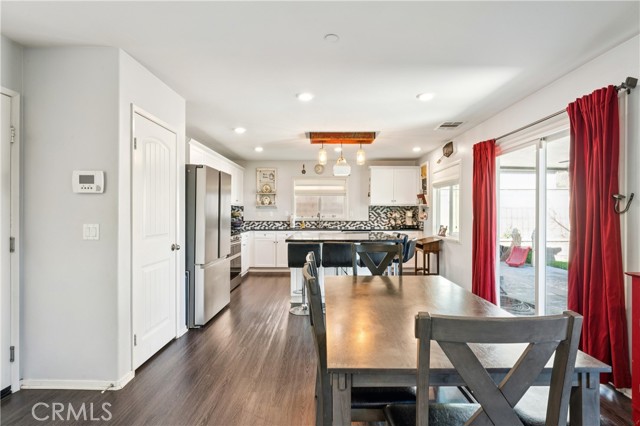 Detail Gallery Image 12 of 40 For 7387 Saddlewood Dr, Fontana,  CA 92336 - 4 Beds | 2/1 Baths