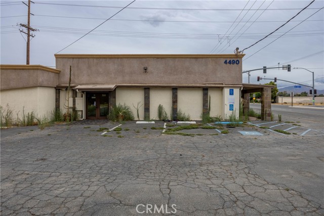 4490 E Florida Avenue, Hemet, California 92544, ,Commercial Lease,For Rent,4490 E Florida Avenue,CRPW24135694