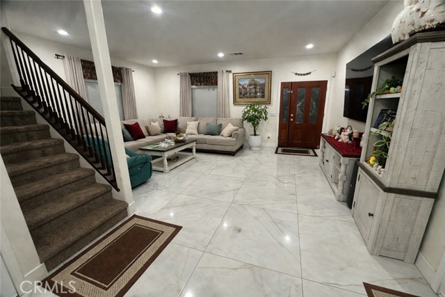 Detail Gallery Image 4 of 25 For 14464 Dove Canyon, Riverside,  CA 92503 - 4 Beds | 2/1 Baths