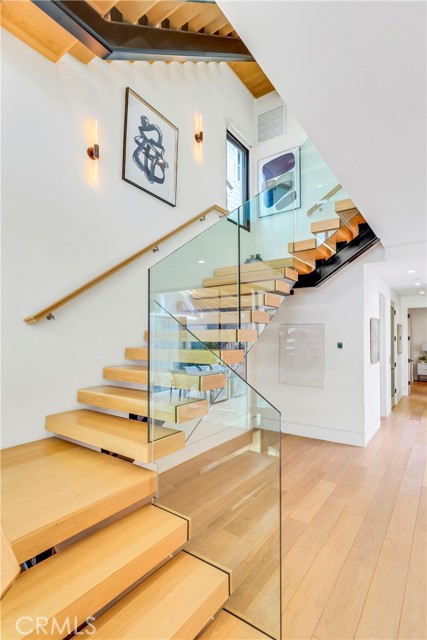 Detail Gallery Image 18 of 61 For 221 Heliotrope Ave, Corona Del Mar,  CA 92625 - 4 Beds | 5/1 Baths