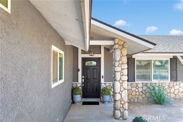 Detail Gallery Image 5 of 45 For 14947 Larch St, Hesperia,  CA 92345 - 3 Beds | 3 Baths