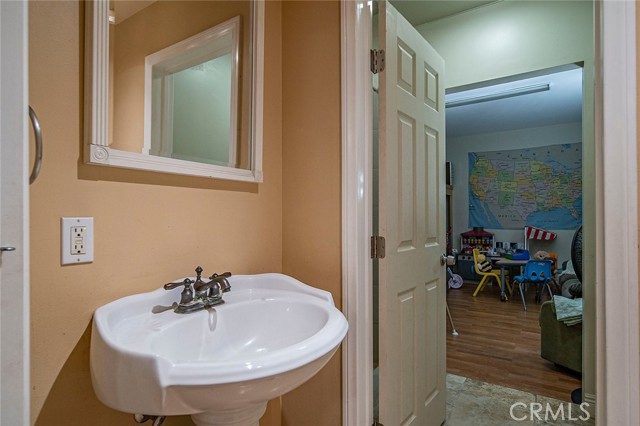 Detail Gallery Image 14 of 39 For 1109 W 166th St, Gardena,  CA 90247 - 3 Beds | 3 Baths