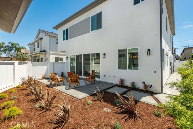 2117 Marshallfield Lane, Redondo Beach, California 90278, 4 Bedrooms Bedrooms, ,3 BathroomsBathrooms,Residential,Sold,Marshallfield,SB22176735