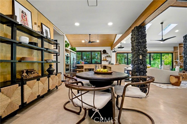 Detail Gallery Image 9 of 46 For 9701 Bothwell Road, Northridge,  CA 91324 - 4 Beds | 3/1 Baths