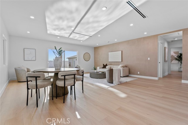 Detail Gallery Image 13 of 49 For 8321 Outland View, Sun Valley,  CA 91352 - 3 Beds | 4 Baths