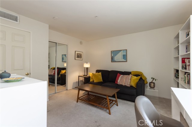 Detail Gallery Image 43 of 55 For 11445 Moorpark, Studio City,  CA 91602 - 2 Beds | 2/1 Baths