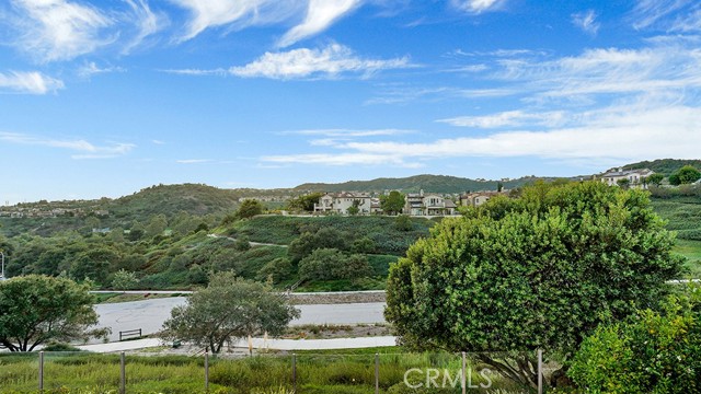 33 Via Armilla, San Clemente CA: https://media.crmls.org/medias/016f4756-1960-4d87-88e9-d1dea53d6077.jpg