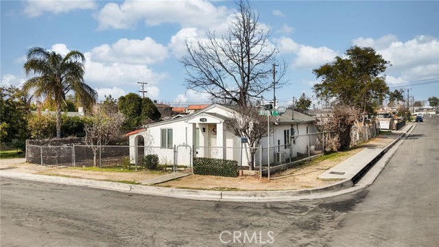 Detail Gallery Image 5 of 24 For 1130 Jeffrey St, Bakersfield,  CA 93305 - 2 Beds | 1 Baths