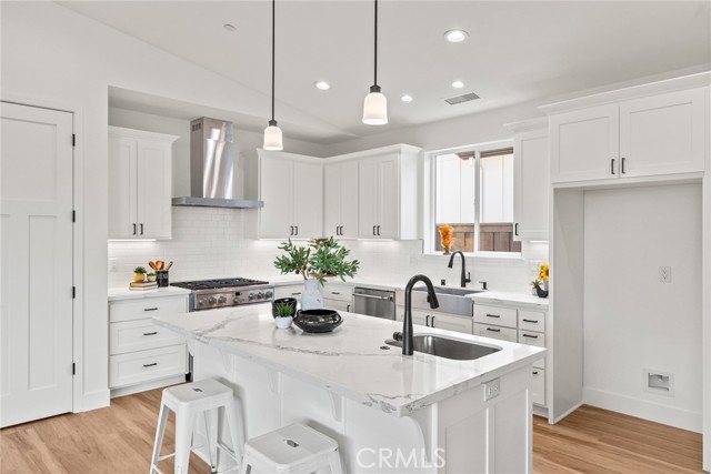 Detail Gallery Image 4 of 20 For 9 Harkness Court, Chico,  CA 95973 - 3 Beds | 2/1 Baths