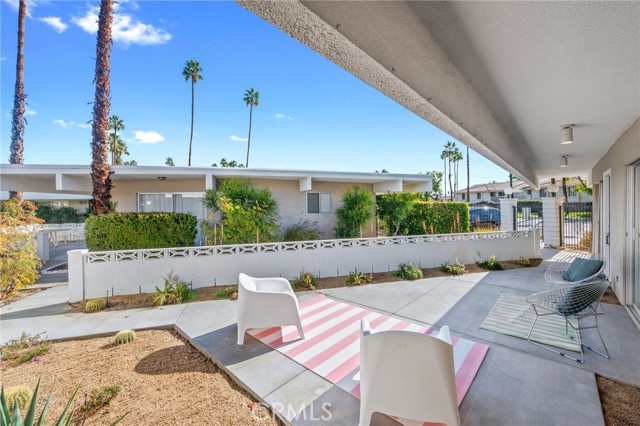 Detail Gallery Image 37 of 39 For 2033 E Ramon Rd 8b,  Palm Springs,  CA 92264 - 2 Beds | 2 Baths