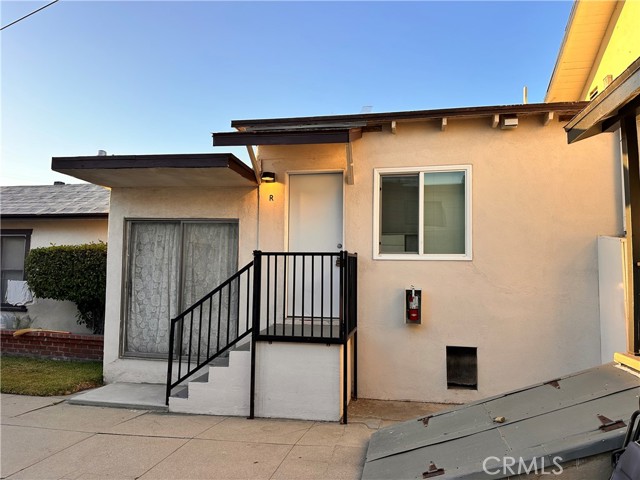 Detail Gallery Image 1 of 9 For 1621 S Atlantic Bld #R,  Alhambra,  CA 91803 - 1 Beds | 1 Baths