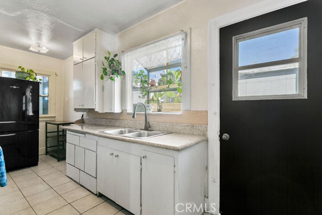 Detail Gallery Image 14 of 24 For 5332 Lincoln Ave, Cypress,  CA 90630 - 3 Beds | 2/1 Baths