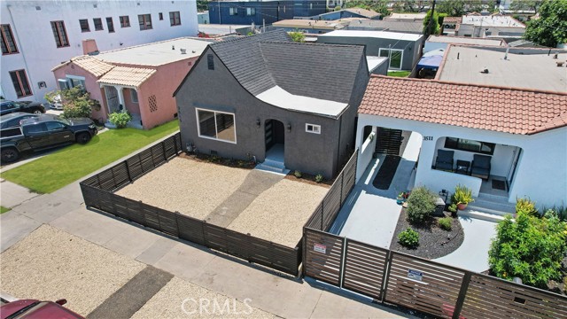 Detail Gallery Image 4 of 49 For 3515 S Norton, Los Angeles,  CA 90018 - 2 Beds | 3 Baths