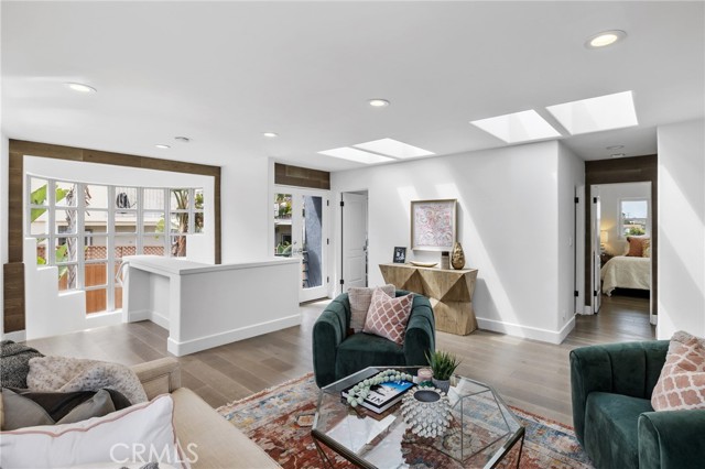 2310 Laurel Bluff, Manhattan Beach, California 90266, 4 Bedrooms Bedrooms, ,3 BathroomsBathrooms,Residential,Sold,Laurel Bluff,SB22159511