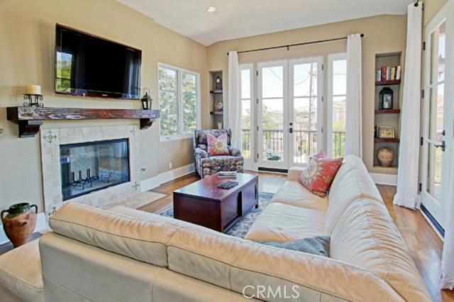 216 Irena Avenue, Redondo Beach, California 90277, 3 Bedrooms Bedrooms, ,3 BathroomsBathrooms,Residential,Sold,Irena,SB14153264