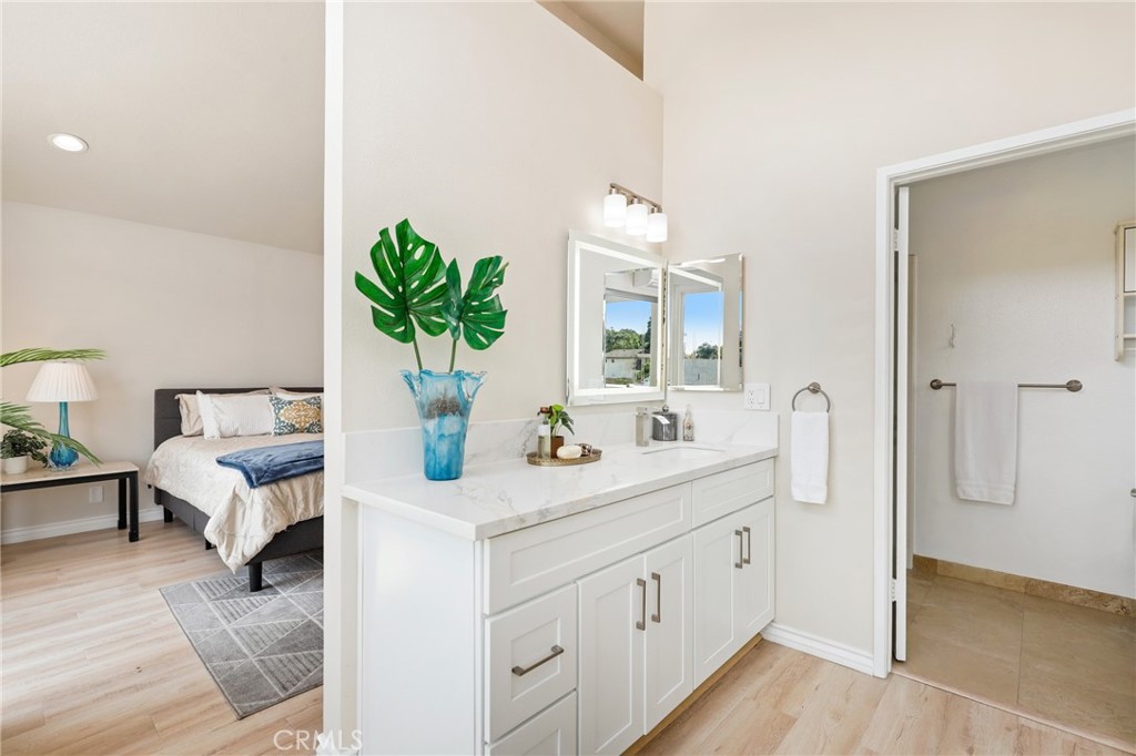 MLS #OC25173182 img 19