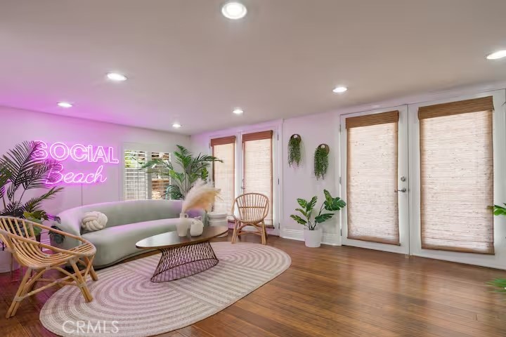 https://media.crmls.org/medias/0173e734-694c-4d37-897f-587a9ea1586d.jpg?preset=X-Large