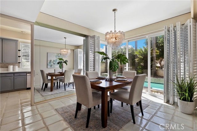 Detail Gallery Image 12 of 30 For 610 Edith Way, Long Beach,  CA 90807 - 3 Beds | 3 Baths