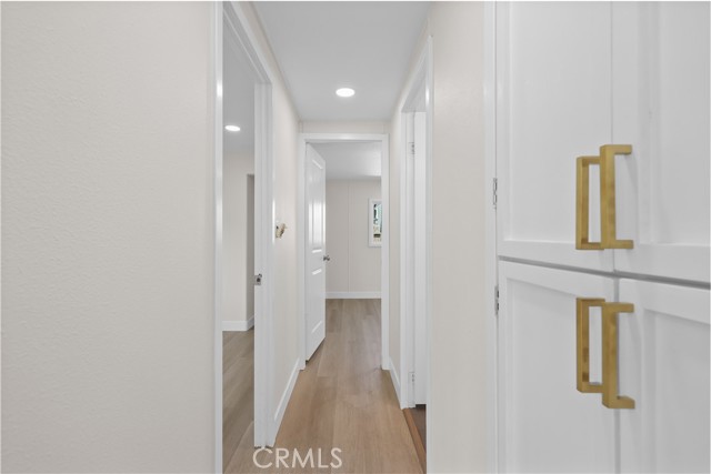 Detail Gallery Image 8 of 16 For 23701 Western Ave. #201,  Torrance,  CA 90501 - 3 Beds | 2 Baths