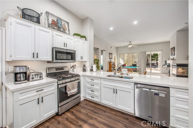 Detail Gallery Image 13 of 40 For 27397 Colt, Corona,  CA 92883 - 4 Beds | 2 Baths