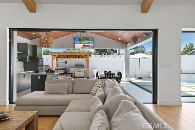 11444 Harrisburg Road, Rossmoor CA: https://media.crmls.org/medias/017636f9-8900-4e5e-81bc-0cb02741b675.jpg