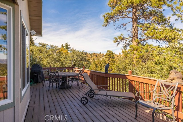 Detail Gallery Image 11 of 52 For 26329 Spyglass, Lake Arrowhead,  CA 92352 - 5 Beds | 3/1 Baths