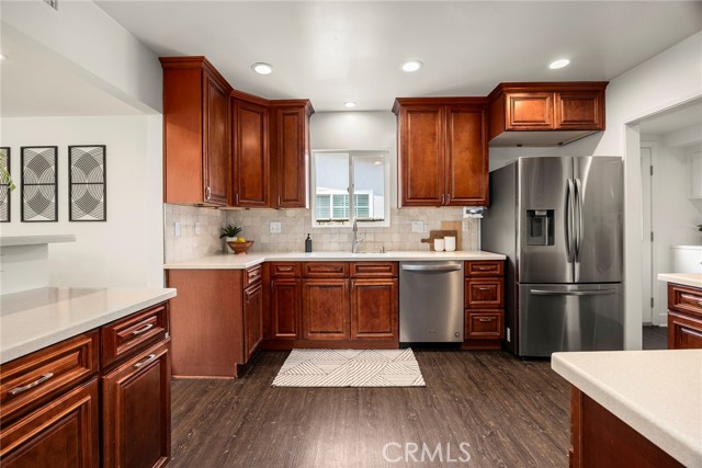 Detail Gallery Image 11 of 44 For 804 E Glenwood, Fullerton,  CA 92831 - 5 Beds | 3/1 Baths