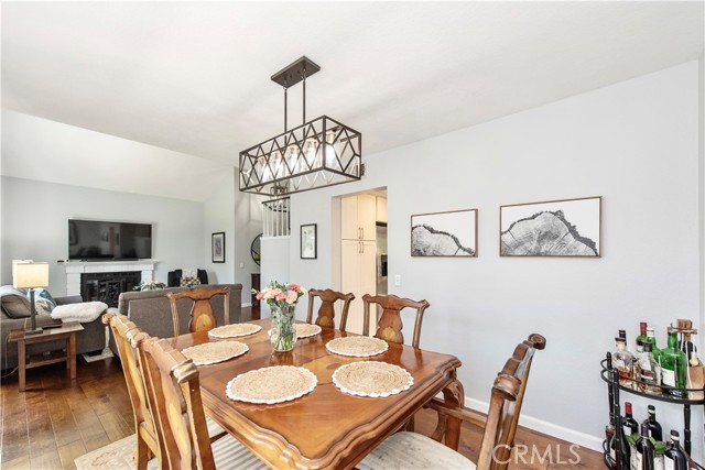 18 Hazelnut, Irvine CA: https://media.crmls.org/medias/0177c162-4d60-4177-9e53-db9a18b2adb1.jpg