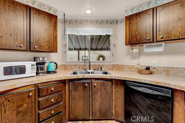 Detail Gallery Image 11 of 40 For 11705 Parey #13,  Red Bluff,  CA 96080 - 2 Beds | 2 Baths