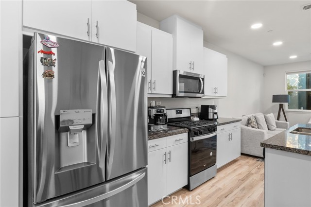 Detail Gallery Image 8 of 27 For 7774 Haywood, Rancho Cucamonga,  CA 91730 - 3 Beds | 2/1 Baths