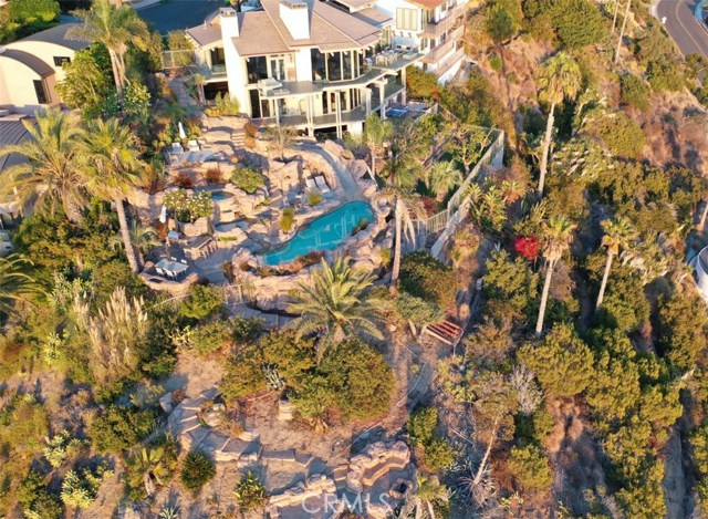 Detail Gallery Image 2 of 40 For 709 Kendall Dr, Laguna Beach,  CA 92651 - 4 Beds | 4/1 Baths