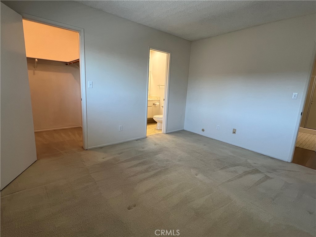 https://media.crmls.org/medias/0178c3b9-aa8c-4f34-b9ef-ff2c115bc6f5.jpg?preset=X-Large