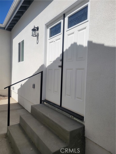 Detail Gallery Image 3 of 25 For 21753 Romar St, Chatsworth,  CA 91311 - 2 Beds | 2 Baths
