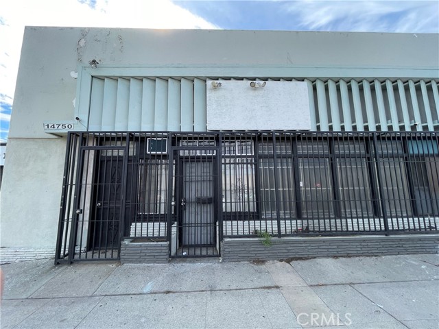 14750 Arminta Street, Panorama City (los Angeles), California 91402, ,Commercial Lease,For Rent,14750 Arminta Street,CRSR25089185