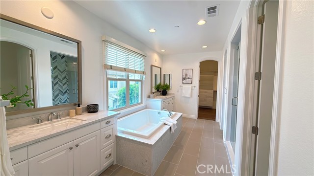 Detail Gallery Image 12 of 14 For 54 Hearst, Irvine,  CA 92620 - 4 Beds | 4/1 Baths
