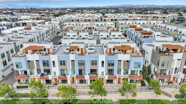 Detail Gallery Image 1 of 1 For 1682 Pomona Ave, Costa Mesa,  CA 92627 - 2 Beds | 2/2 Baths