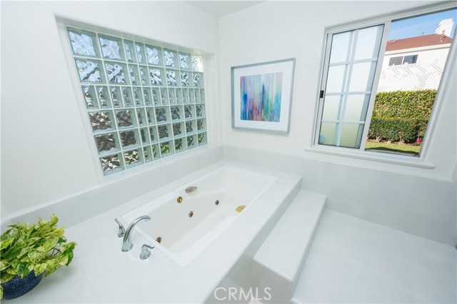 1021 Avenue D, Redondo Beach, California 90277, 4 Bedrooms Bedrooms, ,2 BathroomsBathrooms,Residential,For Sale,Avenue D,SB26098756