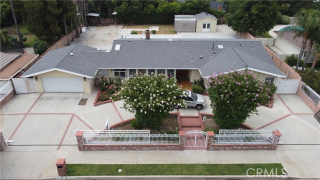 19128 Prairie Street, Northridge CA: https://media.crmls.org/medias/017d1d13-5308-4171-beb7-fa2b404034f9.jpg