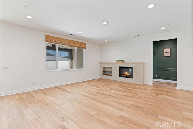 Image 17 of 49 For 30047 Merrick Lane